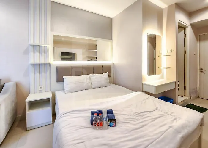 Redliving Apartemen Grand Kamala Lagoon-Asl Room